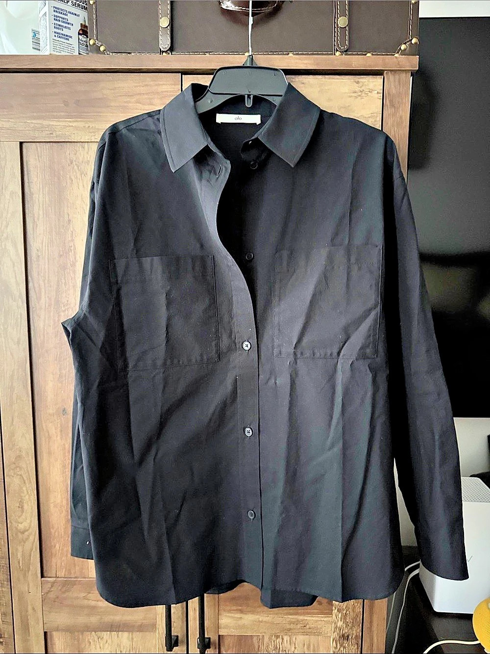 alo Button Down Shirt in Black brand new